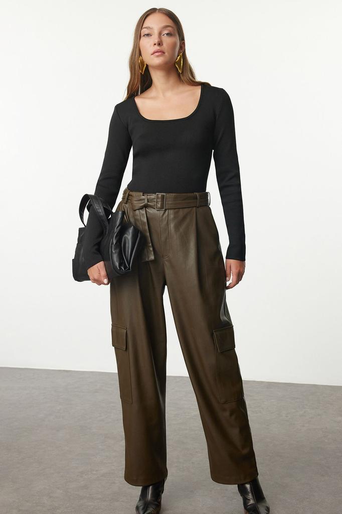 Женский свитер в элегантном стиле, черный базовый трикотаж с вырезом у бассейна