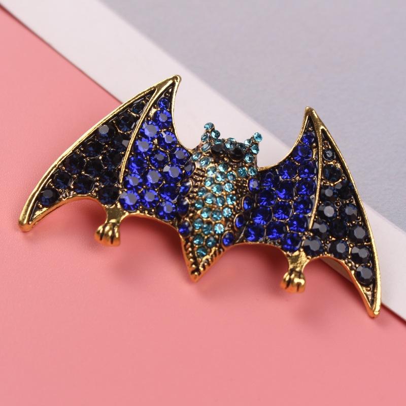 Creative Design Bat Brooch, Alloy Diamond-Encrusted Animal Corsage, Anti-Light Clothing Accessories Pin