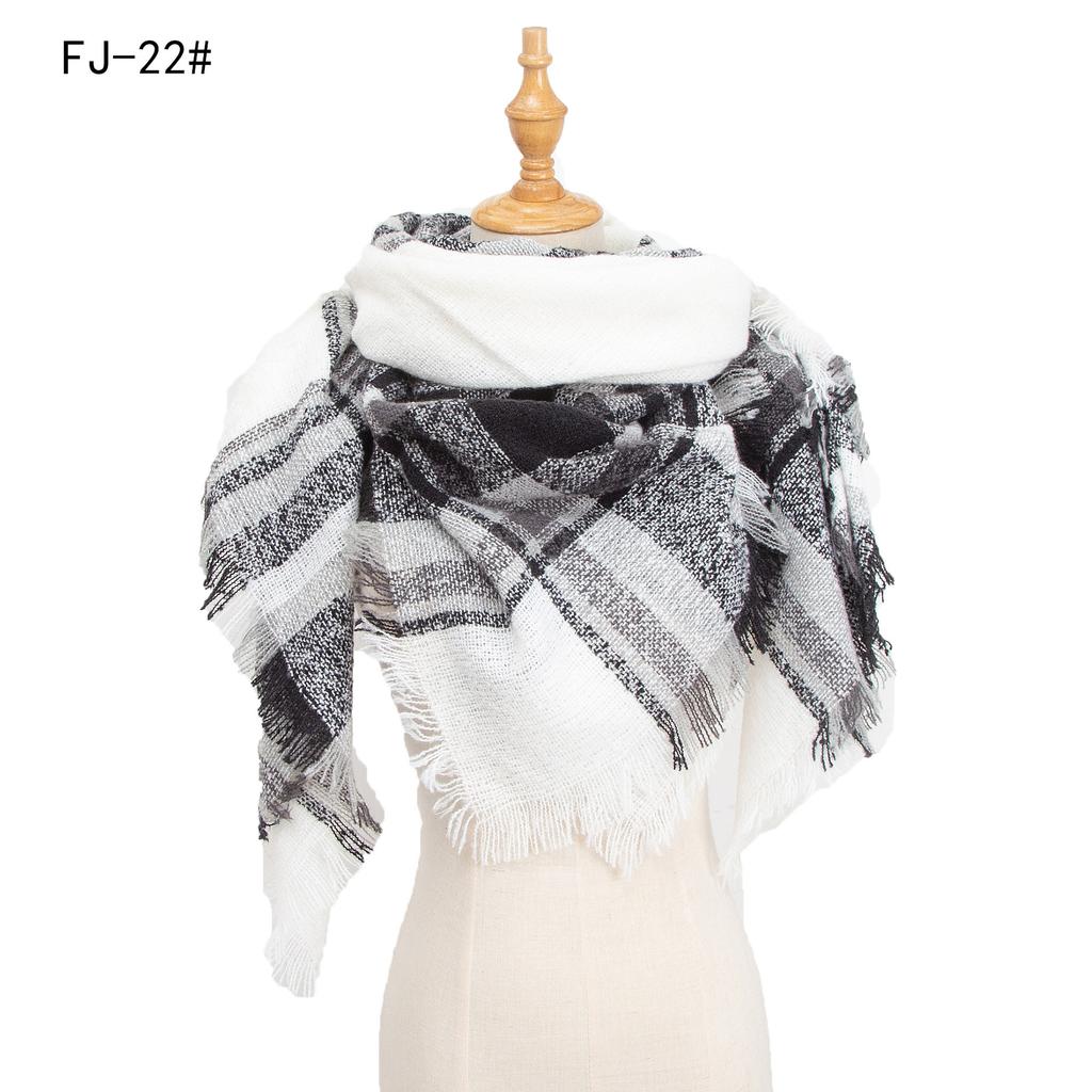 Autumn and Winter New Thickened Warm Circled Yarn Prickly Wool Plaid Square Scarf Scarf Female