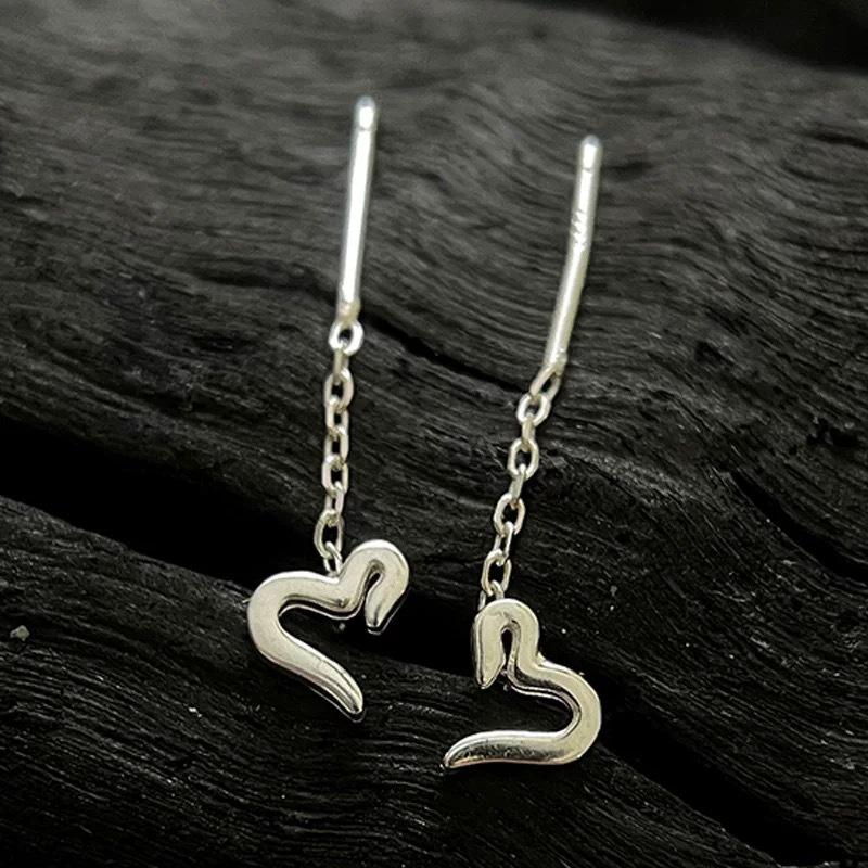 Small Niche Design, Heart-shaped Earrings, Women's Sweet Temperament, Versatile, Simple and Fashionable, Heart-shaped Earrings, Women's Earrings