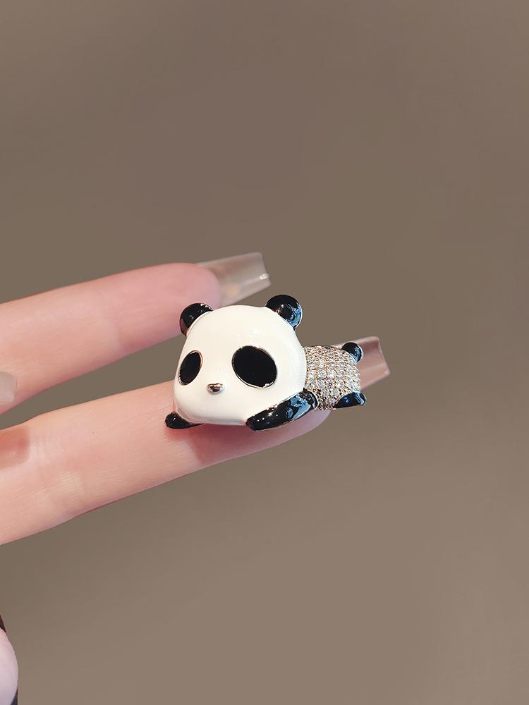 Национальное сокровище Милый милый питомец Гигантская панда Брошь Черно-белый темпераментный бриллиант инкрустированный булавка воротник булавка Анти-свет Аксессуары