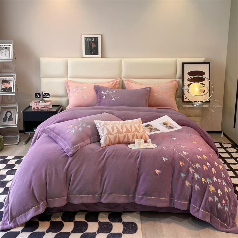 Молочный бархат класса А, четыре предмета, зимнее теплое утолщенное двустороннее бархатное пододеяльник, матовый однотонный бархат высокой плотности с резным рисунком