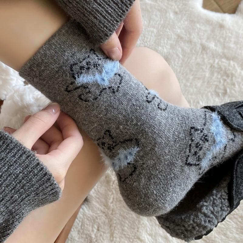 Fish-carrying Kitten Socks for Women In Autumn and Winter, Woolen Wool Socks with Thickened Animal Cover, Warm and Cute Women's Socks