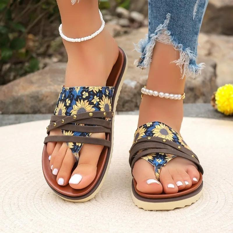 Распродажа модной женской обуви 2024 года, женские тапочки с защипнутым носком, летние римские разноцветные повседневные пляжные тапочки на плоской подошве большого размера