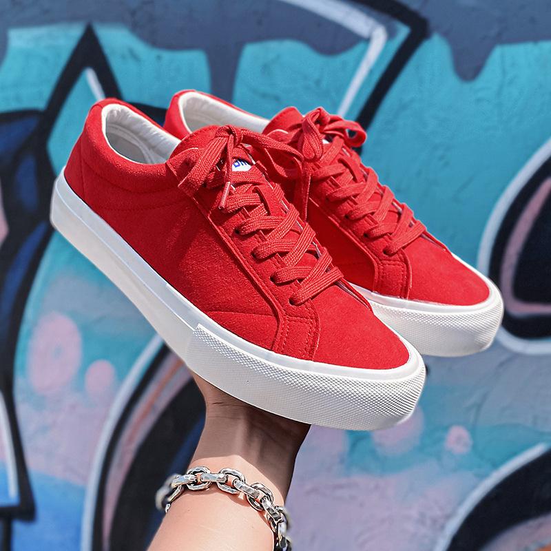 Модная мужская обувь, дизайн меньшинства, повернуть мех, вино, повседневная спортивная обувь для скейтборда, осенняя дышащая тенденция с модной обувью