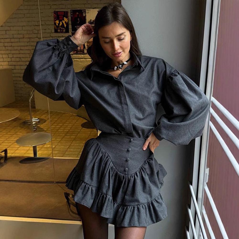 Комплект рубашки с отложным воротником и мини-юбки с оборками, европейско-американский, для сезона весна/лето 2025