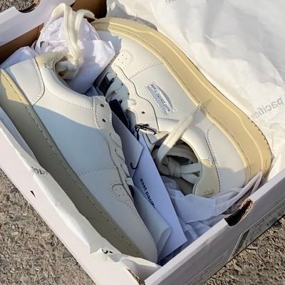 Женская обувь – Кроссовки