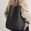Autumn/Winter Commuter Bucket Bag - Large Capacity, Niche Design for Women