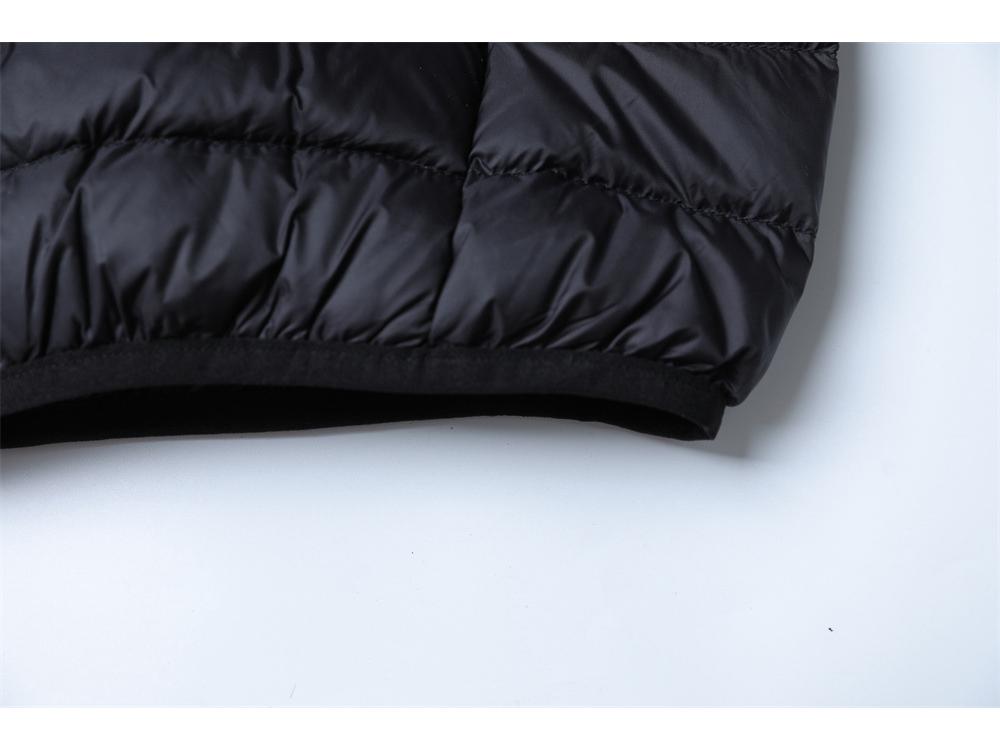 Мужской жилет на 90% из пуха со стойкой - Легкий пух белой утки больших размеров