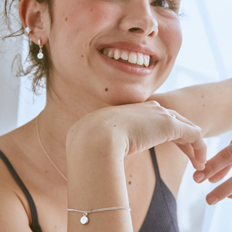 IRIS The Initials Mini Stamp Initial Bracelet_Silver