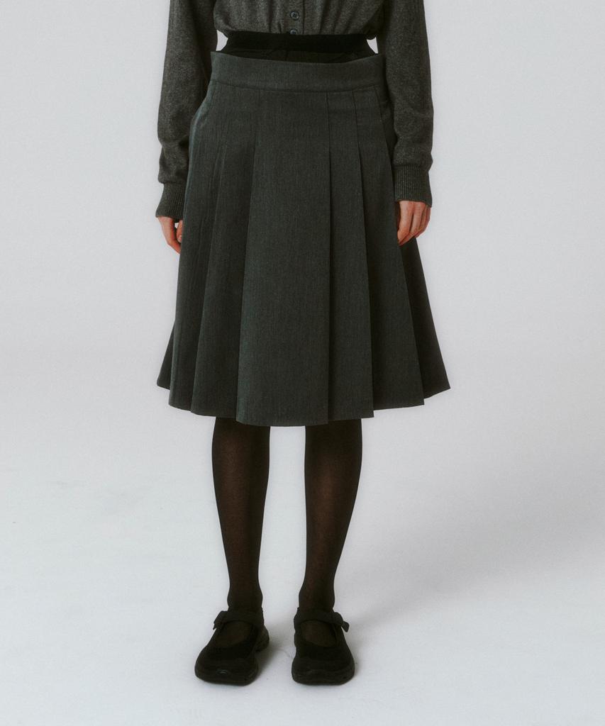 Sinking Deeper Pleated Skirt (Charcoal)