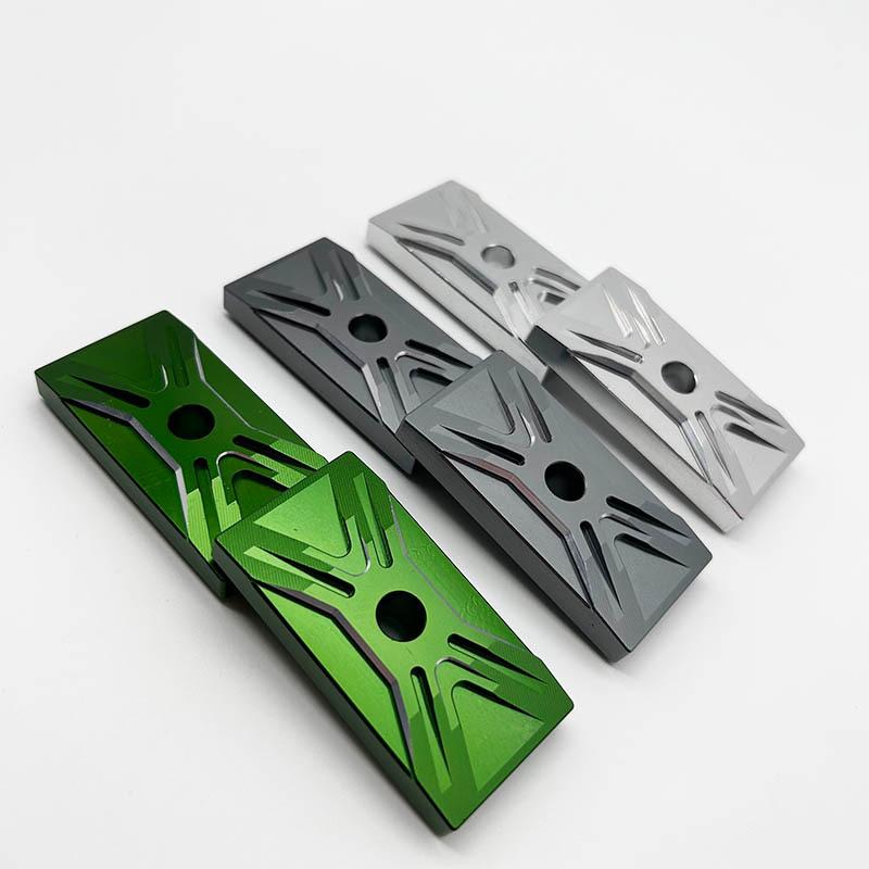 Rear Flat Fork Cover Swingarm Caps For Ninja 400 300 250R Z400 Chain Adjuster Swingarm End Cap Motorcycle Accessories