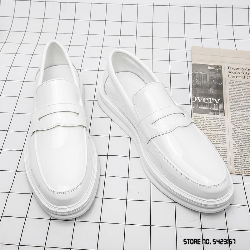 Fashion New Luxury Men's White Black Patent Leather Penny Loafers Male Casual Moccasins Driving Shoes Wedding Party Prom Flats