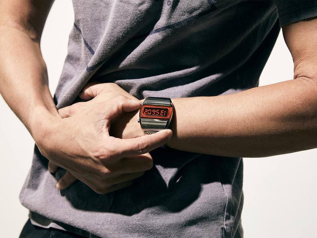 FUTURE FUNK Наручные часы Цифровые часы Космическая эра Гарантия [Аналоговый × Дизайн] Водонепроницаемые, В комплекте от производителя, FF201-SV-MT (Серебряный)