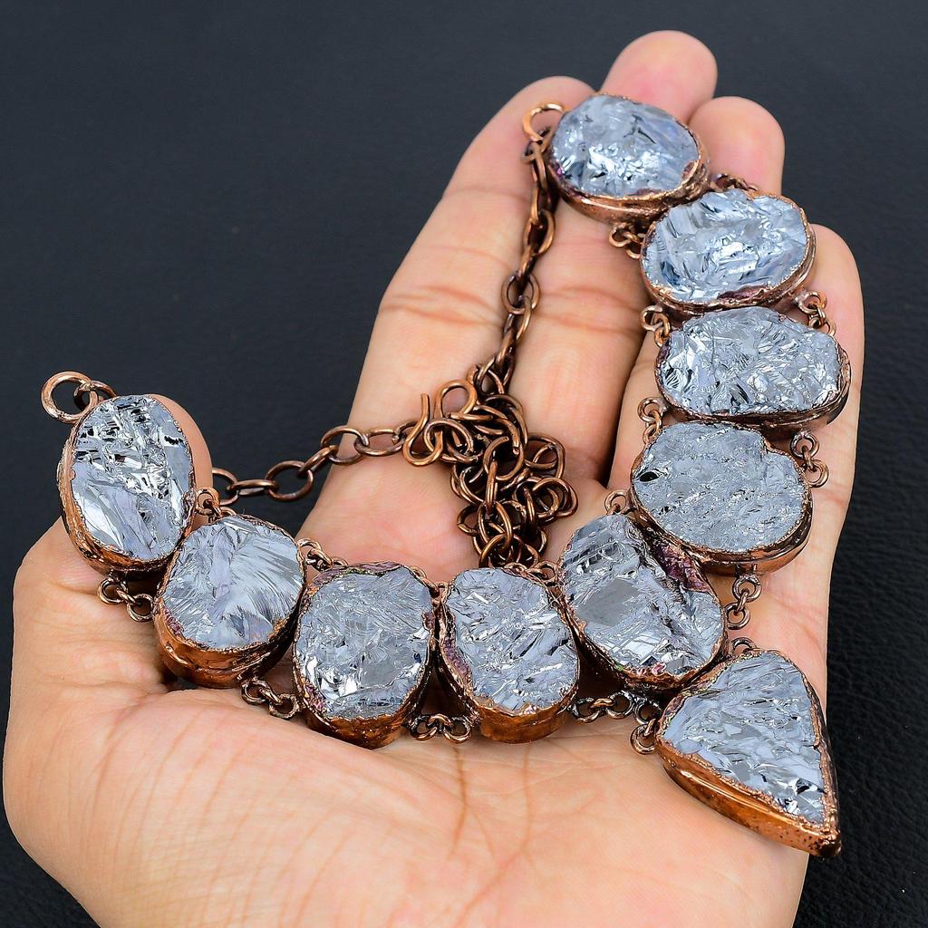 Ожерелье из грубого драгоценного камня из шунгита, великолепное ожерелье ручной работы для нее, медное гальваническое ожерелье, ювелирное изделие для женщин