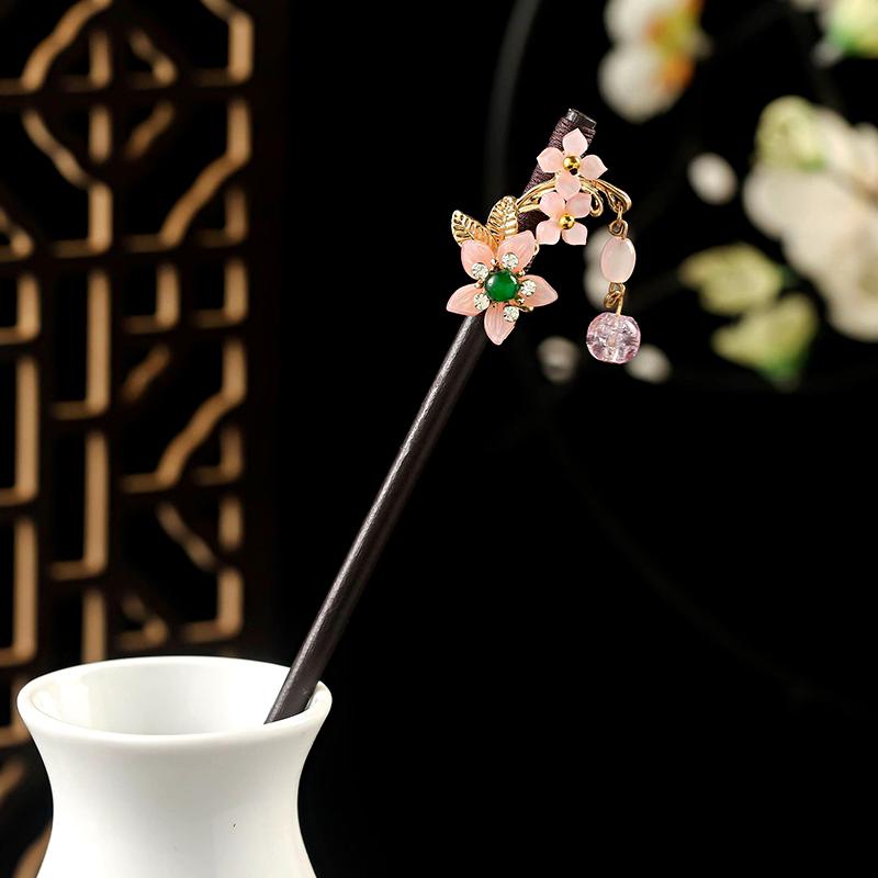 1PC Tassel Elegant Hair Accessories Pretty Ancient Style Classical Flower High-end Hairpin Exquisite Wooden