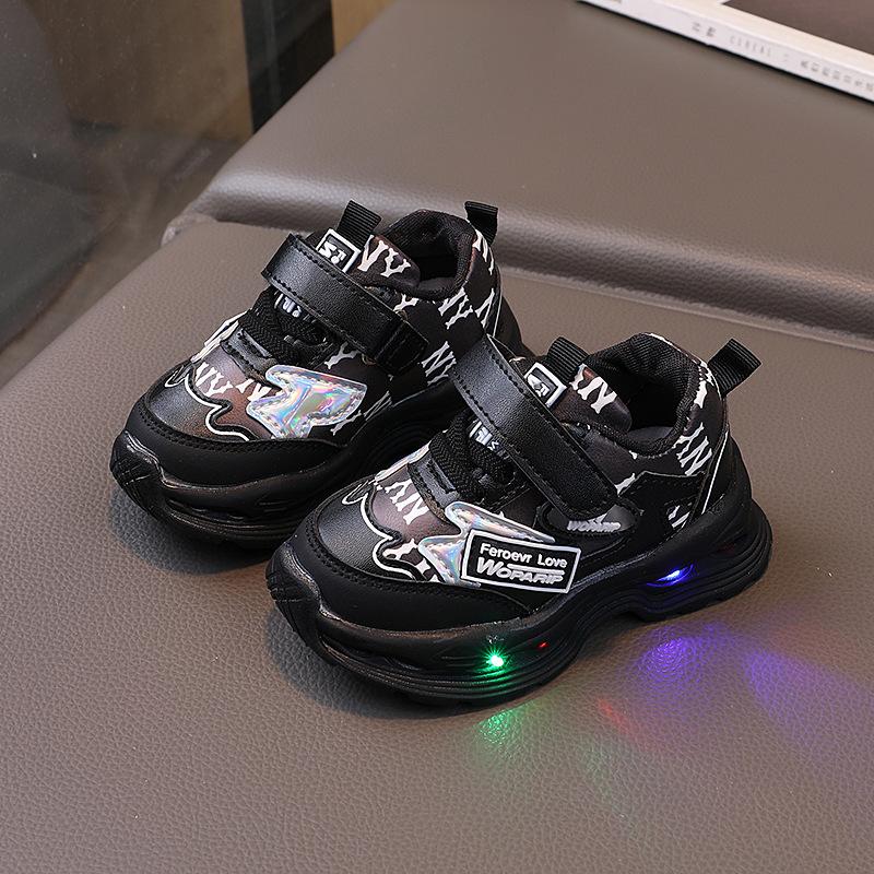 Модная детская обувь на мягкой подошве, повседневная обувь для мальчиков, нескользящая детская обувь, простая спортивная обувь для девочек, удобная для ребенка, светящаяся обувь