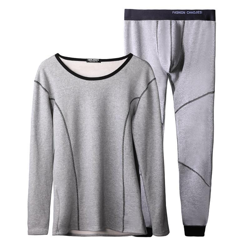 Мужской комплект термобелья из хлопка - круглый вырез, плюшевая подкладка, удобный зимний базовый слой сверху и снизу.