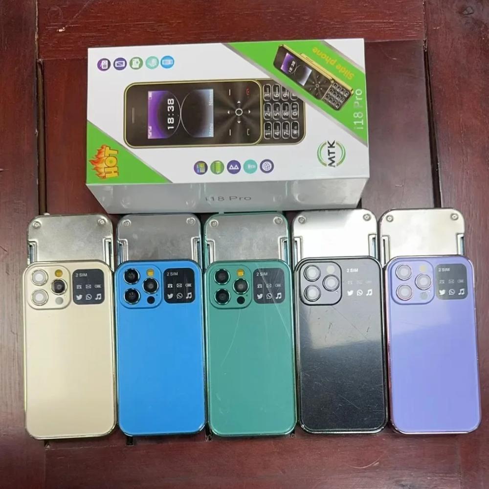 Мобильный телефон-слайдер с чехлом 2,4 дюйма, 2G GSM, две SIM-карты, MP3, MP4, камера, волшебный голос, фонарик, быстрый набор, FM, мини-телефон для леди