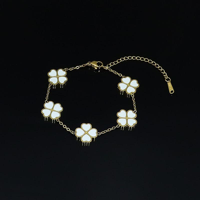 Браслет из титановой стали с четырьмя листочками клевера и пятью цветками, простой женский браслет из нержавеющей стали с эпоксидной смолой, однослойное украшение на руку девушки