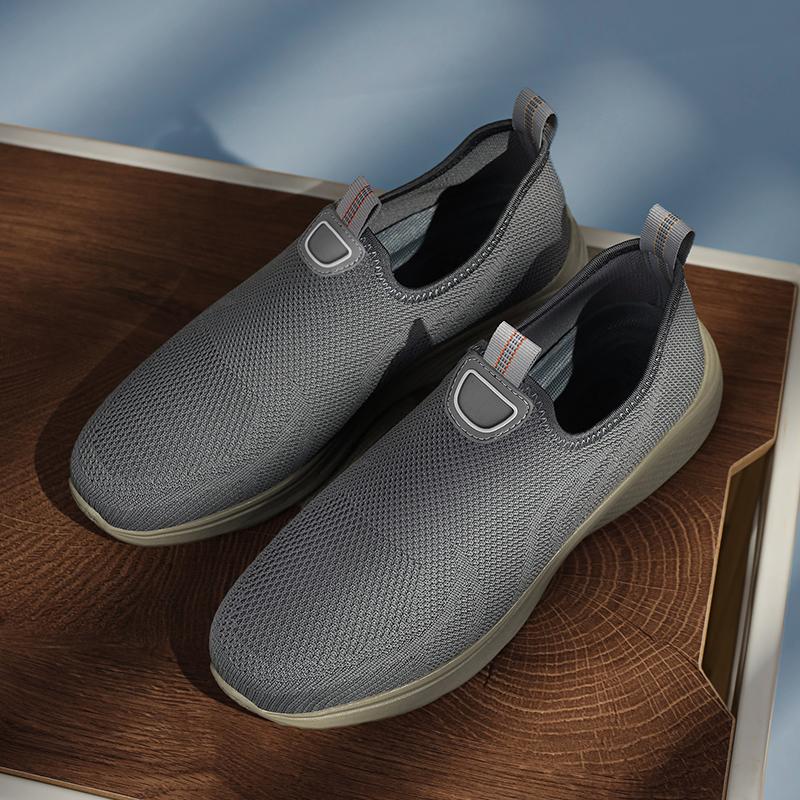 Fashion Slip-On Walking Shoes Men Breathable Hiking Casual Shoes Male Comfortable Loafers Summer All-match Flats Lightweight Mesh Shoes