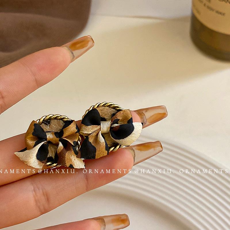 Серьги-подвески Геометрические с бантом Сердце леопарда Серебряная игла - Трендовый корейский стиль для женщин