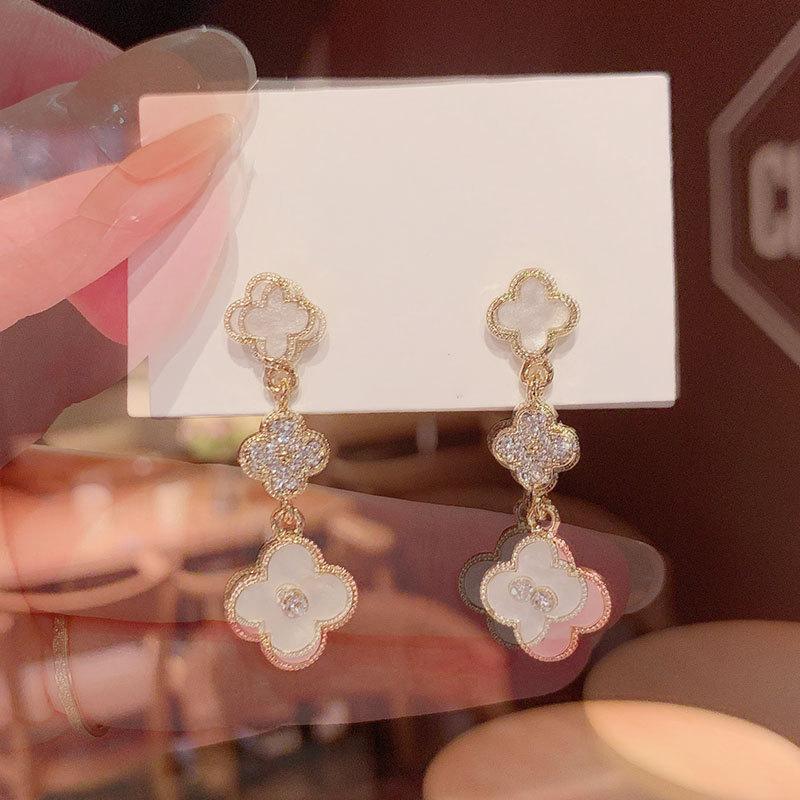 Long Four-Leaf Clover Earrings Senior Sense Of Temperament Super Fairy Net Red Earrings Female Earrings
