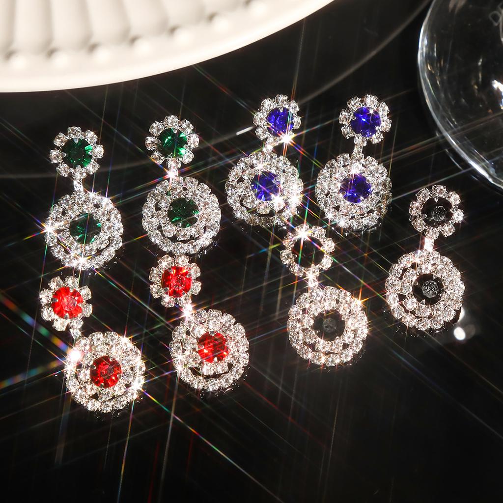 1 Pair Of Fashion Sparkling Full Diamond Snowflake-Shaped Earrings Female Light Luxury Style Fashion Earrings Simple Luxury Female Earrings