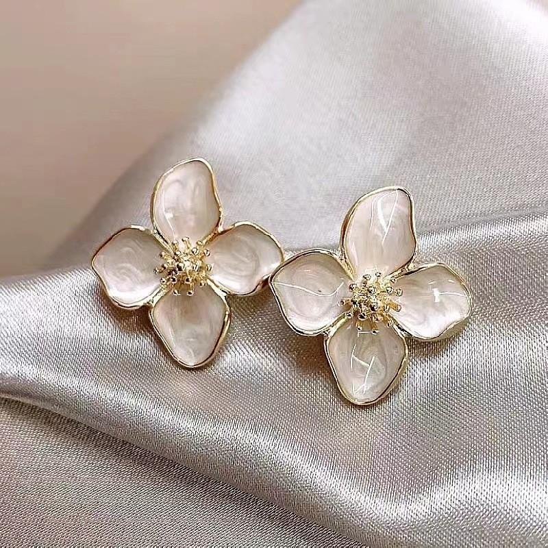Trendy Personality Flower Stud Earrings For Women Girl French Ins Vintage 2025 Fashion Korean Wedding Romantic Jewelry Gifts