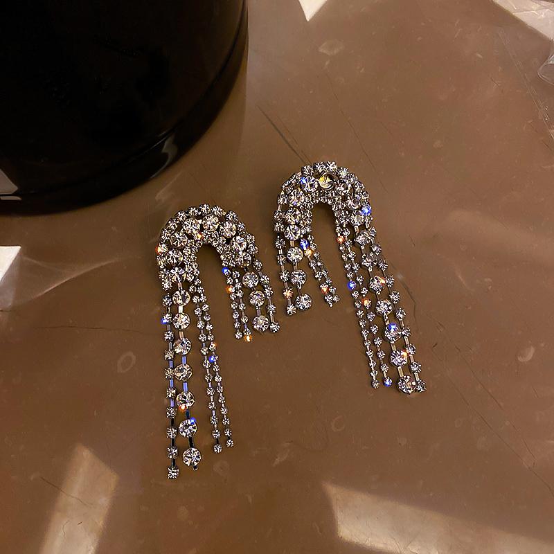 Серьги с вырезами для женщин 2024 Темпераментная бахрома Преувеличенные серьги-капли Длинные Личность Свадебный циркон Подарок для девушки