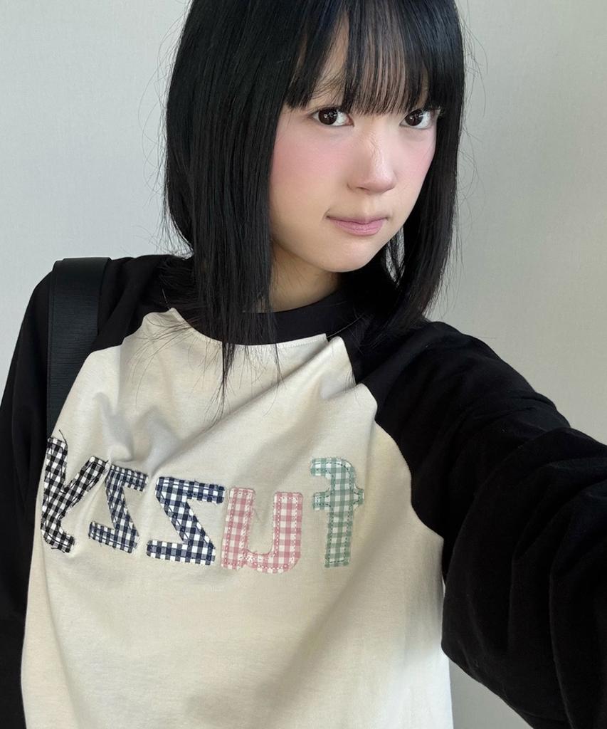 FUZZY SCAN Patch Alphabet Raglan Color Block Long Sleeve 1 Color
