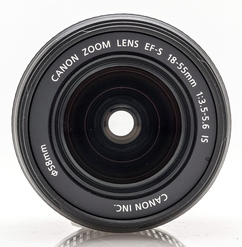 Canon IS Standard Zoom Lens EF-S18-55mm F3.5-5.6 (APS-C compatible)