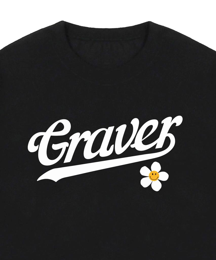 GRAVER [Унисекс] Футболка с коротким рукавом, логотип бейсбола, цветок, улыбка_Черный