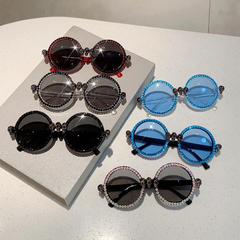 Ретро готические солнцезащитные очки с черепом для женщин, модные вечерние, Хэллоуин, роскошные панк-солнцезащитные очки со стразами, уникальные круглые очки