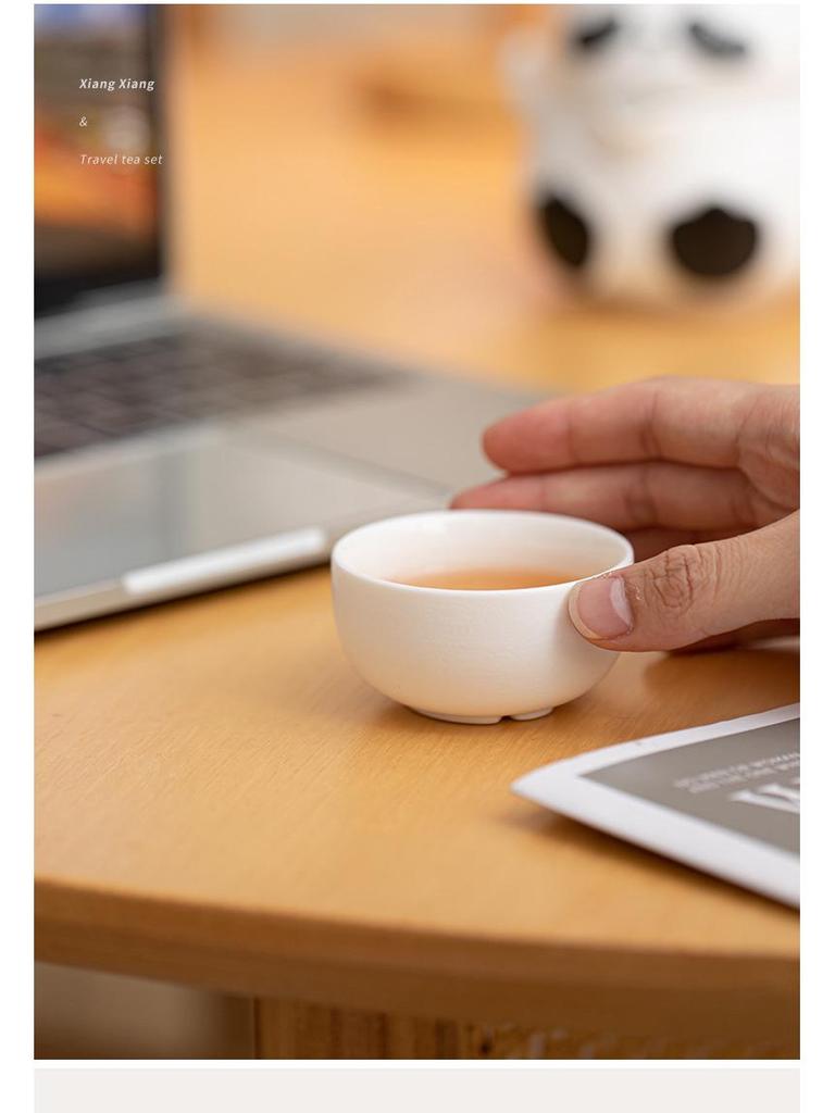 Дорожный чайный набор «Панда»: Портативный чайник и чайные чашки для кемпинга - Элегантный и милый дизайн для дам