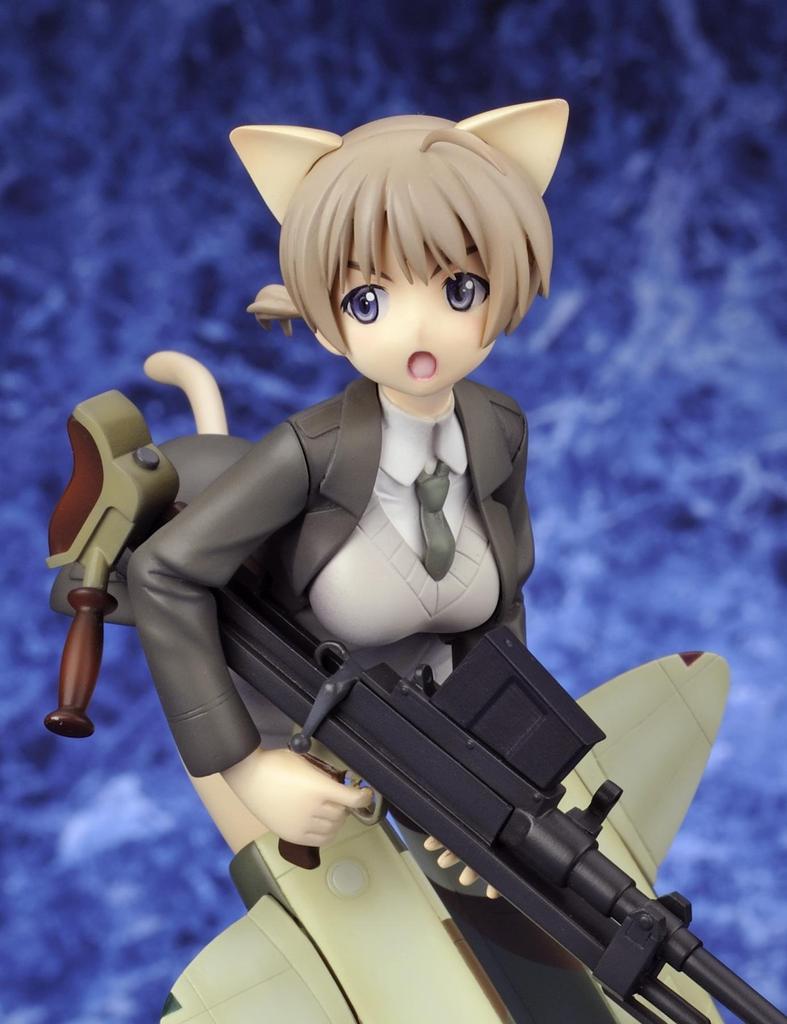 Kotobukiya Масштаб Strike Witches Lynette Bishop из окрашенного ПВХ готового продукта 1/8