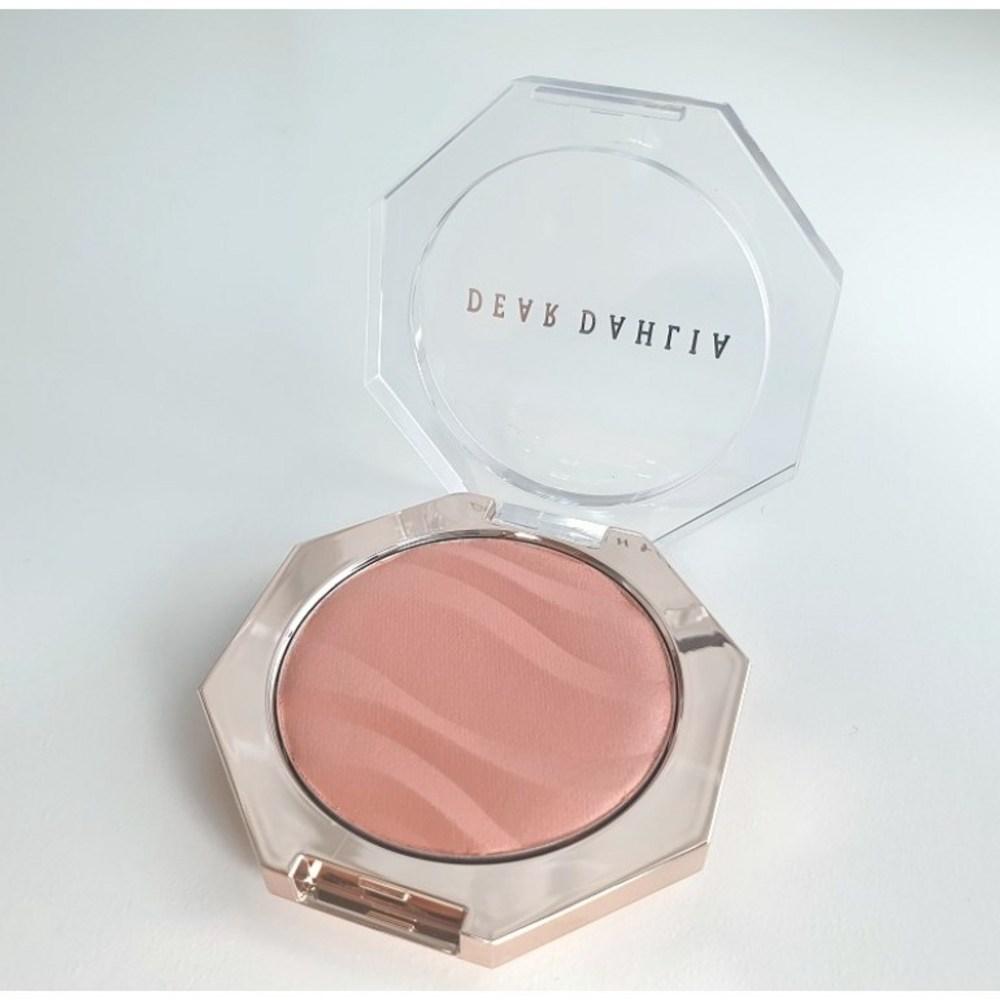 Dear dahlia Blooming Edition Petal Glow Blush Vegan Blusher Highlighter Cheek Touch Blusher Makeup Highlight, 01_Touched, 1 Piece