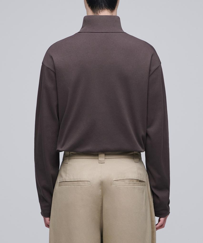MUSINSA STANDARD Relaxed Turtleneck Long Sleeve T-Shirt [Dark Brown]