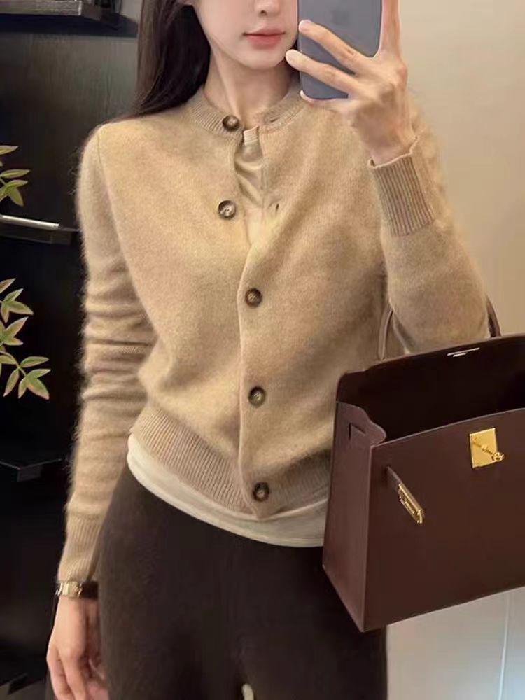 Women's Pure Wool Long Sleeve Round Neck Sweater: Comfy Cashmere Knit Cardigan for Autumn-Winter