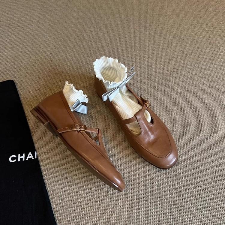 Версия из мягкой кожи~ новые лоферы на низком каблуке для женщин, весна, с Т-образной застежкой, маленькие кожаные туфли, ретро, удобные туфли-одинарки