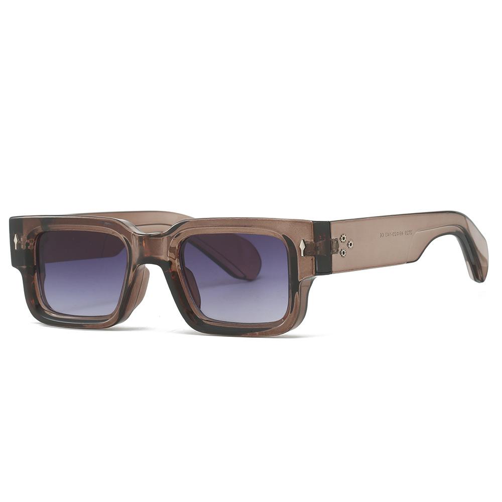 Classic Fashion Rivet Brand Designer Square Sunglasses Women For Men Luxury Vintage Punk Sunglasses Popular Hip Hop Shades UV400