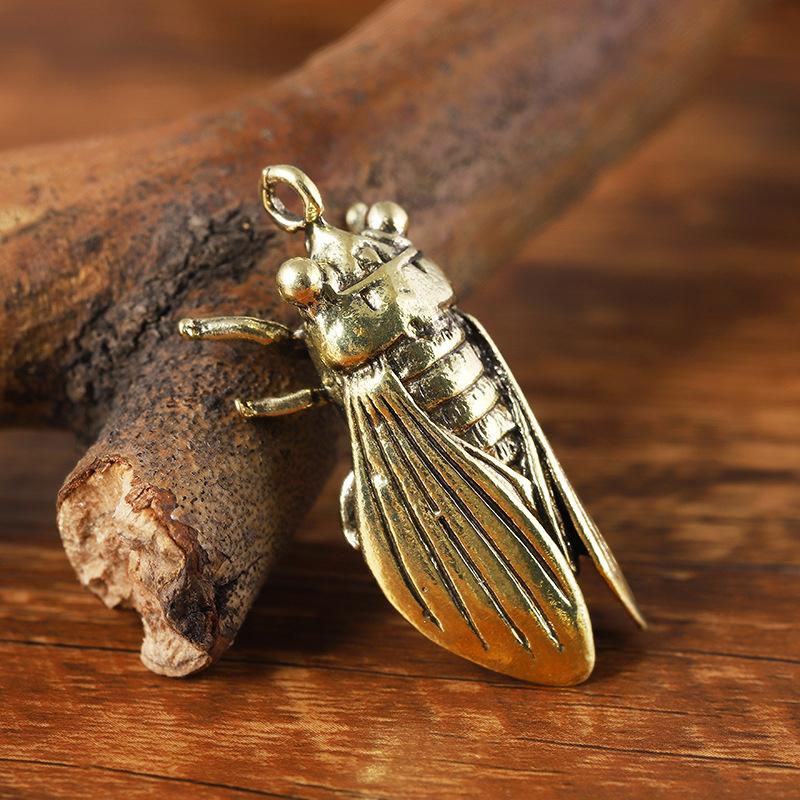 Imitation Brass Cicada Casting Statue Mini Animal Metal Figurine Key Chain Home