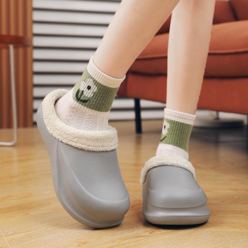 Fashion Mens Shoes New High-quality Home Warm Cotton Slippers for Men's Winter Outdoor Platform Thick Soled Couple Half Slippers 2024