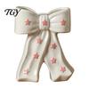 Flower Arrangement Pot Ceramic Bow Vase with Star, Decorative Flowers Vase, Creative Chic Room Decor Gifts Holder for Living Table Centerpiece