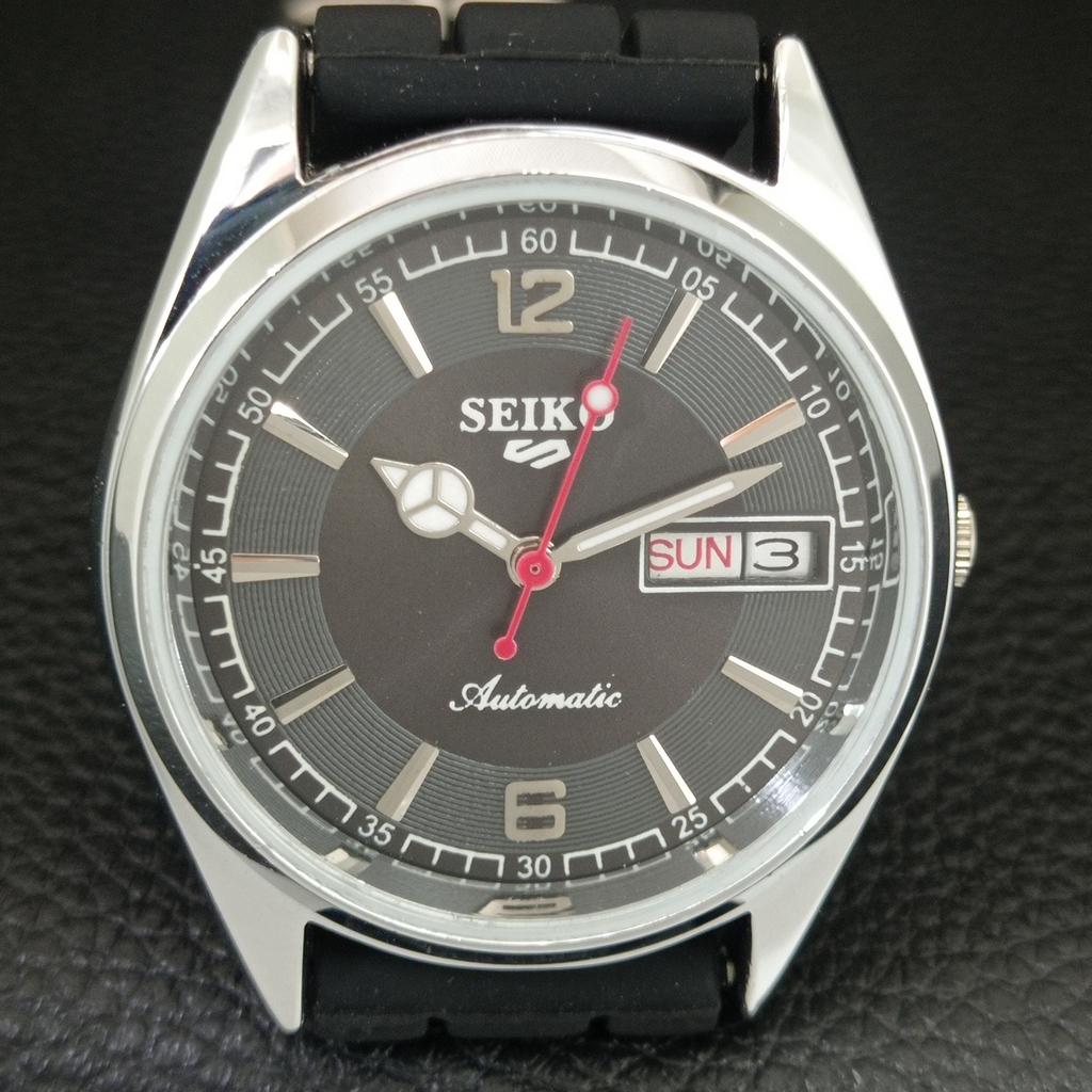АВТОМАТИЧЕСКИЕ ВИНТАЖНЫЕ ВОССТАНОВЛЕННЫЕ МУЖСКИЕ ЧАСЫ SEIKO 5 ЯПОНИЯ ЧЕРНЫЙ ЦИФЕРБЛАТ a444307-1