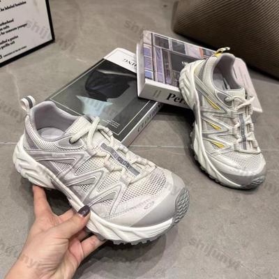 Модные женские кроссовки 2025 Лето Сетчатые дышащие Круглый носок Нескользящая спортивная обувь Удобная уличная модная обувь на шнуровке Вулканизированная обувь