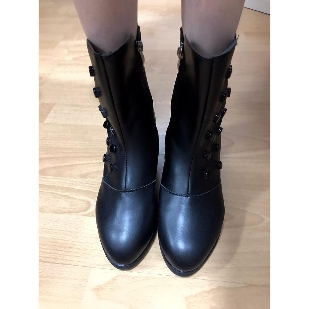 Женские короткие сапоги на высоком каблуке из мягкой кожи с плюшевыми боковыми пуговицами и молнией Кожаные ботинки Martin