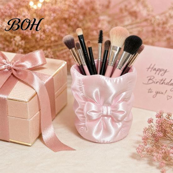 Brush Storage Box 3D Printed Bow Makeup Holder, Large Capacity Beauty Tool Holder Desk Organizer, Bowknot Pencil Container Cup