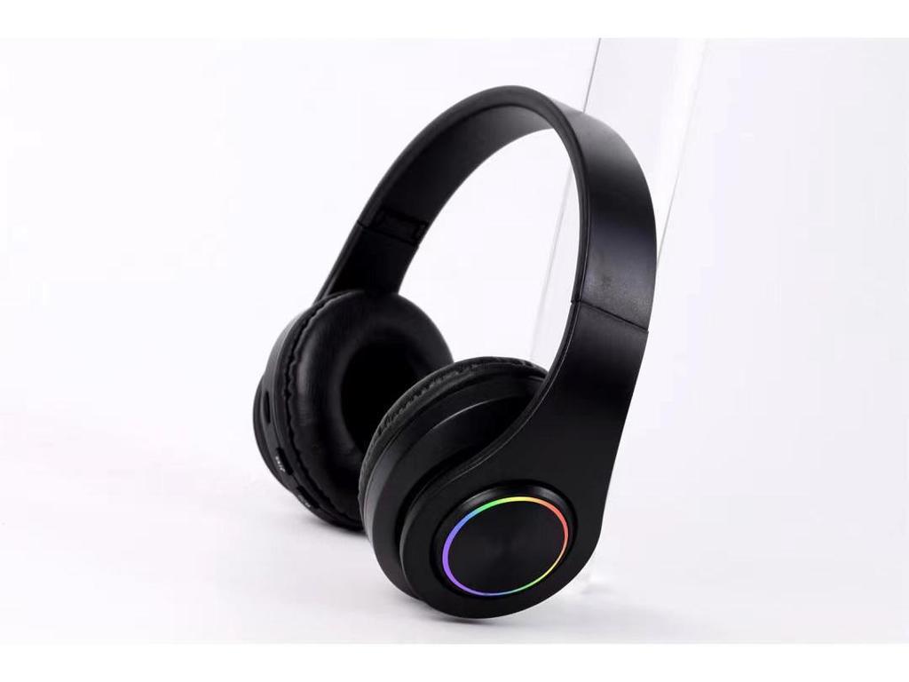 Яркая Bluetooth-гарнитура с мощными басами — беспроводные спортивные и игровые наушники