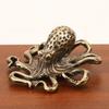Латунная фигурка осьминога Металлическая резьба Статуэтка осьминога Скульптура морского животного Украшение Фэн-шуй Украшение для дома офиса рабочего стола
